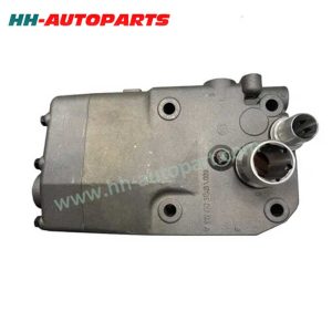 Mercedes Compressor Cylinder Head A5411303519 European Heavy Duty Truck Parts HH-AutoParts Mercedes-Benz Actros/Antos/Arocs/Axor OM 501 LA, OM 502 LA Mercedes-Benz O 500-Series / Setra S 400-/S 500-Series OM 501 LA, OM 502 LA