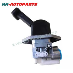 Wabco Hand Brake Valve 9617230057 For Mercedes Benz 0024307481 European Heavy Duty Truck Parts HH-AutoParts Mercedes-Benz O 300-/O 400-Series / Setra S 200-/S 300-Series BM 397 Mercedes-Benz SK/MK/NG-Series BM 625, 650/651/652/653, 654/655/656/657, 658/659