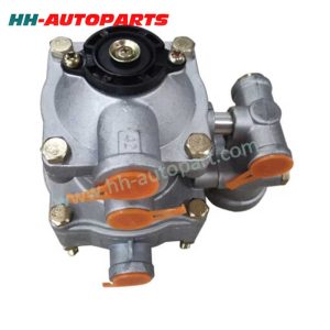 Wabco Trailer Control Valve 9730025210 for Volvo 1607887 European Heavy Duty Truck Parts HH-AutoParts Iveco EuroTrakker MAN F/M/L 2000, F/M/G 90, F 7/8/9 F 7/8/9, F 90 Mercedes-Benz L-Series BM 318/371/383/385, 616/617/619/670, 673/674/675/676, 677/678/679/684 Mercedes-Benz SK/MK/NG-Series BM 380/387/389/393, 395/615/620/621, 622/623/624/625, 645/646/647/648, 649/676 Volvo Bus 9/11/12/13 (D/DH engine) B 12 Volvo Bus B 10/12 (TD/THD engine) B 12 Volvo F/FL 6 (-2000), F/FL/FM 7, FLC FL 616-619 1985-1996, FL 6 1996-2000, FL 7 1985-2000, FM 7 1998-2001, FS 7 Volvo F/FL/N/NL 10/12/16 F 10 1987-1995, F 12 1987-1995, F 16, FL 10/12 Volvo FH/FM/FMX/NH 9/10/11/12/13/16 FH 12 1993-2001, FH 16 1993-2003, FM 10, FM 12 1998-2001, NH 12 Volvo FL 6 (2000-), FL, FE FL 6 2000-2006