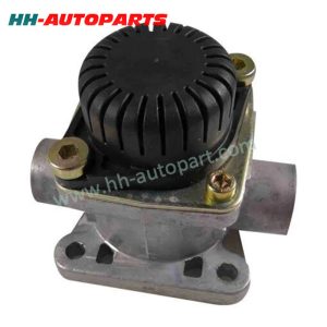 Relay Valve for Renault 5010525137 AC577A DAF 1927394 Euro Truck Spare Parts HH-AutoParts Ref No. DAF 1360613, 1927394 Renault 5010525137 KNORR-BREMSE AC577A Description Relay Valve Application DAF 65/75/85 CF, 95 XF, CF 65, CF 75 /IV, CF 85 /IV, XF 95/105 Renault Midliner, Midlum, D-Truck Midlum Renault Trucks Midlum, Premium TR, Magnum E-Tech