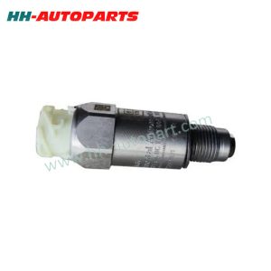 Impulse sensor for Renault 5001867521 0155423717 0145427817 Euro Truck Spare Parts HH-AutoParts Ref No. Mercedes-Benz 0135425717, 0145427817, 0155423717, 0165421617, 0165428017 Renault 5001867521, 5010614100 VOD 217120002310 Description Impulse sensor Application Mercedes-Benz Actros/Antos/Arocs/Axor G 85/100/131, G 210/211/221, G 230/231/240, G 241/260/280, G 281/330 VG 900/1400, VG 1700/2400 Mercedes-Benz Atego/Econic Atego 1/2 G 6-60, G 56-6, G 60-6, G 85-6, G 100-12, G 131-9, G 211-16; Atego 3 G 70-6, G 71-6, G 90-6, G 140-8, G 141-9 Econic 1 G 211-16 Mercedes-Benz O 300-/O 400-Series / Setra S 200-/S 300-Series BM 613/671 Mercedes-Benz O 500-Series / Setra S 400-/S 500-Series BM 368/382/384/410, 444/613/628/629, 632/633/634/671, 685/688 Renault Midliner, Midlum, D-Truck Midlum II DXi 5/7 Renault Trucks Midlum II DXi 5/7, Premium II DXi 7, Kerax /DXi 11