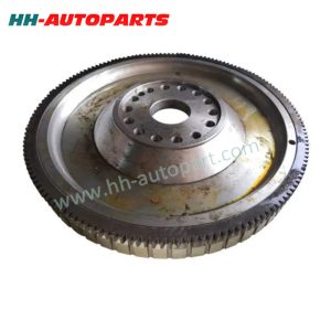 Flywheel for Renault 7420537671 7420729380 21184666 Euro Truck Aftermarket Parts HH-AutoParts Ref No. Renault 7420537671, 7420729380, 7421184666 Volvo 20537671, 20729380, 21184666, 21246953, 8170617 Description Flywheel Application Renault Trucks Kerax DXi 13, Magnum DXi 12/13, C Volvo Bus 9/11/12/13 (D/DH engine) DH 12 E Gen. 6, D 13 C/F/H Volvo FH/FM/FMX/NH 9/10/11/12/13/16 D 12 C/D/F, D 12 D Gen. 6, D 13 A/B/C