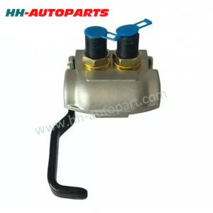 Palm Coupling for Renault 5010458510 4528020070 Scania 1912326 Euro Truck Aftermarket Parts HH-AutoParts Ref No. DAF 1325341 Iveco 41285154 MAN 81.51220.6120 Mercedes-Benz 0004200258, 0004294530, A0004200258, A0004294530 Renault 5010458510 Scania 1853175, 1912326, 373397 WABCO 4528020070, 4528020090 Description Palm Coupling Application DAF x Further Buses Solaris Iveco AD/AT/AS Stralis MAN TGA/TGL/TGM/TGS/TGX TGA/TGS/TGX Mercedes-Benz Actros/Antos/Arocs/Axor Actros 1 950/952/953; Actros 2/3 930/932; Actros 4, Antos 963; Arocs 964; Axor 940/942/943/950, 952 Mercedes-Benz Atego/Econic Atego 1/2 950/952/953/970, 972/975/976 Renault Trucks Renault Trucks Scania L-/P-/G-/R-/S-Series LPGRS