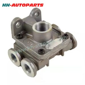 Quick Release Valve for Renault 5021170468 9735000380 1738495 Euro Truck Aftermarket Parts HH-AutoParts Ref No. DAF 1504911 MAN N2.50999.0170 Renault 5021170468 Scania 1738495 WABCO 9735000380 Description Quick Release Valve Application Renault Trucks