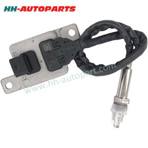 4G0907807M 5WK97267 NOx C3 NOX Sensor FOR AUDI Nitrogen Oxide Sensor HH-AutoParts Ref No. VAG part numbers: 4G0907807 M 4G0907807M Continental part number: 5WK9 7267 5WK97267 Description NOx sensor Application Audi A6 C7 3.0 TDI Audi A7 4G