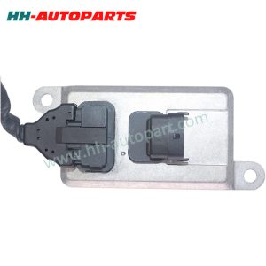 5WK96675A NOx SENSOR fit For TRUCK Bus COACH DAF LF45 55 CF65 EURO 6 4 5 CUMMINS ISBE ISD 4B ISB QSB ISF 24V 2894940 4954222 Nitrogen Oxide Sensor HH-AutoParts Ref No. 5WK96675A 2894940 4954222 Description NOx sensor Application DAF Cummins