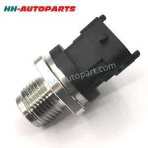 Fuel Pressure Sensor for DAF 1408233 0281002846 Iveco 02831362 Euro Heavy Duty Truck Parts HH-AutoParts Ref No. DAF 1408233, 1408346 Iveco 02831362, 2831362, 3230182500, 42561376, 504053982 BOSCH 0281006158, 0281002903, 0281002472 Description fuel pressure sensor Application DAF Iveco Eurocargo VW Car Volkswagen