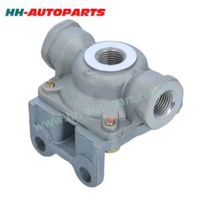 1505153 1935670 61590219 Quick Release Valve for DAF Scania European Truck Parts HH-AutoParts Ref No. DAF 1505153 Iveco 61500291, 61590219 Renault 5000122053, 5000792440, 5021170467 Scania 1935670 WABCO 9735000060 Description Quick Release Valve Application DAF Iveco PowerStar, Eurocargo, EuroTech, Stralis