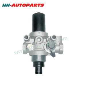 DR3500 661689R 42085762 for DAF Iveco Unloader Valve European Truck Parts HH-AutoParts Ref No. DAF 661689R, 661689A, 661689, 1506504 IVECO 42085762, 2516892, 04804765, 4804765, 02516892 MAN 81.52101.6076, 81.52101.6083, 81.52101.6085, 81521016132, 81.52101.6155, 81521016155, 81521016085, 81521016083, 81.52101.6123, 81521016076, 81521016123, 81.52101.6132 Mercedes-Benz 0014311206, 24314906, 14311206, 0034313606, 14310606, 24314306, 34313606, 34313706, 0014313406, 0014319806, 0024318306, 24318306, 0014310606, 14313406, 14319806, 0024314306, 0024314906, 0034313706 VOLVO 6789355 KNORR-BREMSE DR3500 Description Unloader Valve Application DAF IVECO MAN MERCEDES-BENZ VOLVO