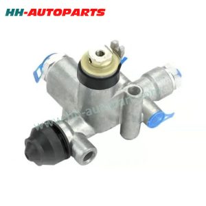 I80093AT SV1280 0028584 Knorr Level Valve for DAF European Truck Parts HH-AutoParts Ref No. DAF 0028584, 0031024, 0071030, 0190073, 0878472, 190073, 2200051, 28584, 31024, 6310089, 71030, 878472, ACHD524 Mercedes-Benz 0003283230, 000328323080, A0003283230, A000328323080 Renault 0230542077, 5000787083 KNORR-BREMSE I80093AT Description Knorr Level Valve Application DAF F 45/55 Mercedes-Benz SK/MK/NG-Series BM 381/383/385/387, 389, 393, 616/617/619, 620/621/622, 645/646/647, 651/652/654/655, 656/657